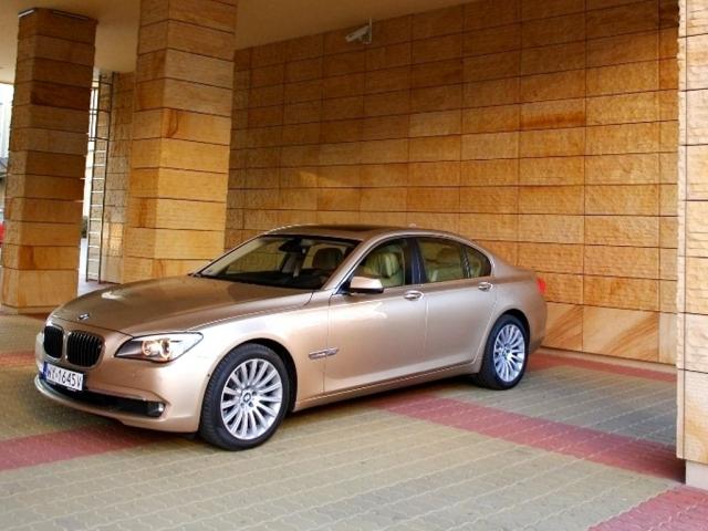 Sedan (2008 - 2012)
