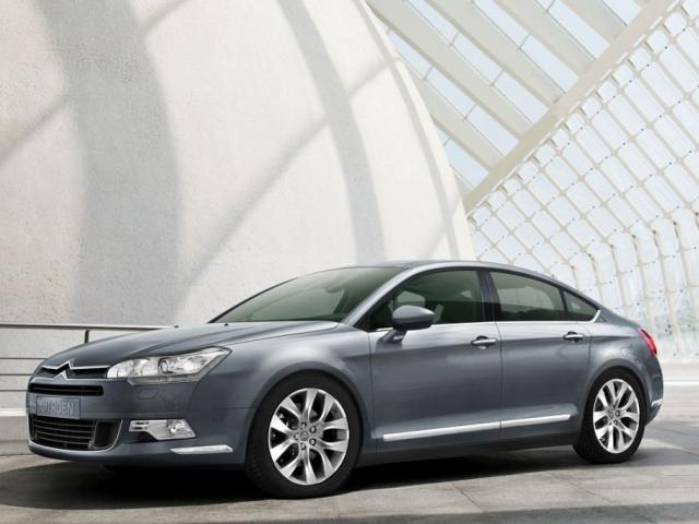 Sedan (2007 - 2017)