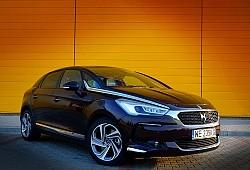 Hatchback Facelifting 2015 (2015 - 2018)