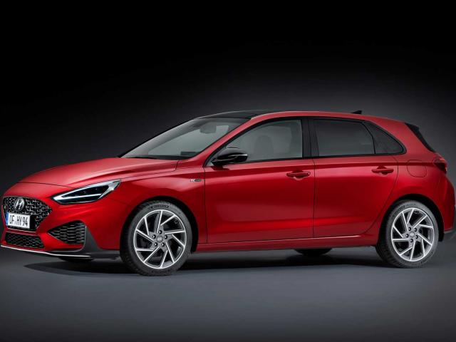 Hatchback Facelifting (2020 - teraz)