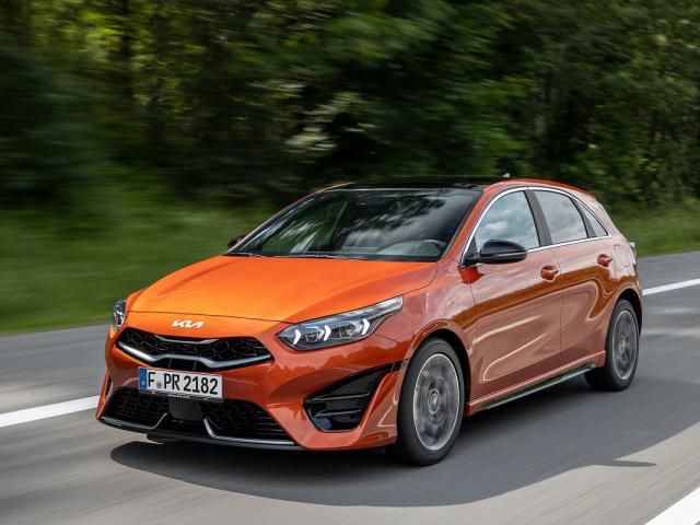Hatchback Facelifting (2021 - teraz)