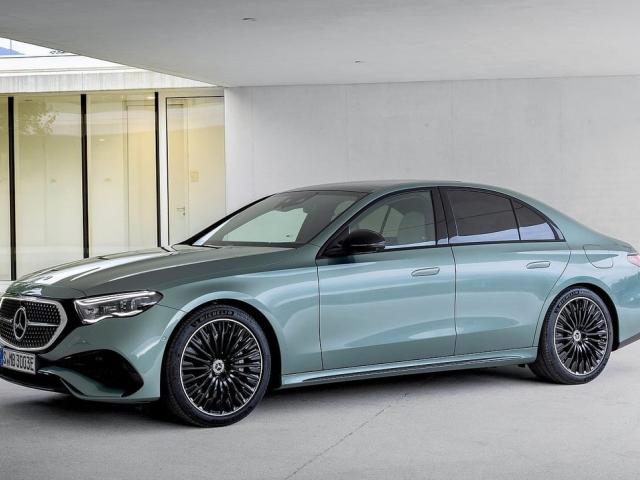 Sedan Plug-In (2023 - teraz)