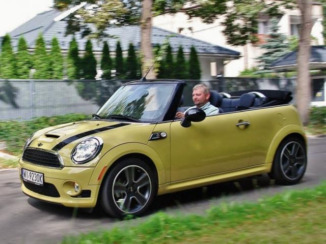 R57 (2009 - 2015)