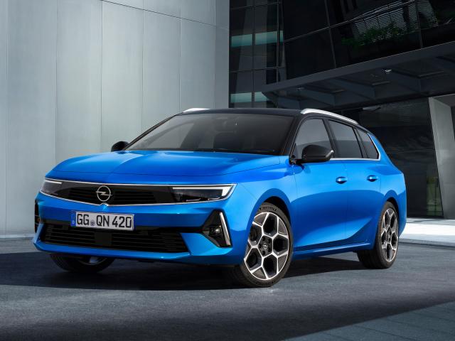 Sports Tourer Plug-In (2022 - teraz)