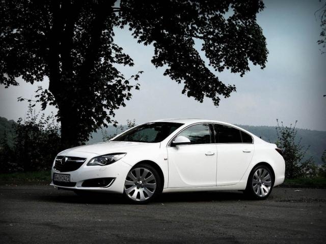 Sedan Facelifting (2013 - 2017)