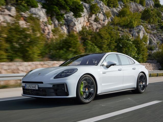 Liftback 4S E-Hybrid (2024 - teraz)