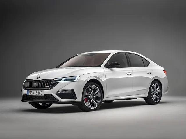 RS Liftback (2020 - teraz)