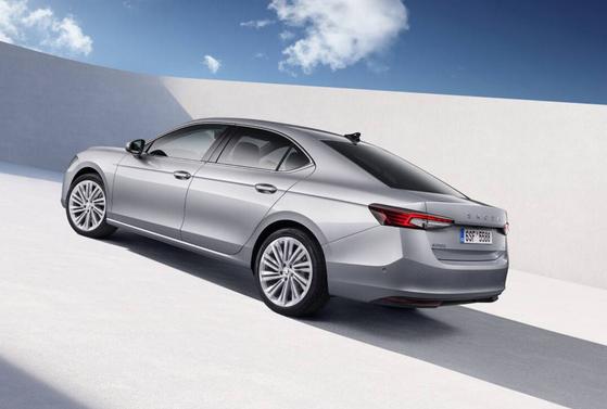 Liftback Plug-In (2024 - teraz)