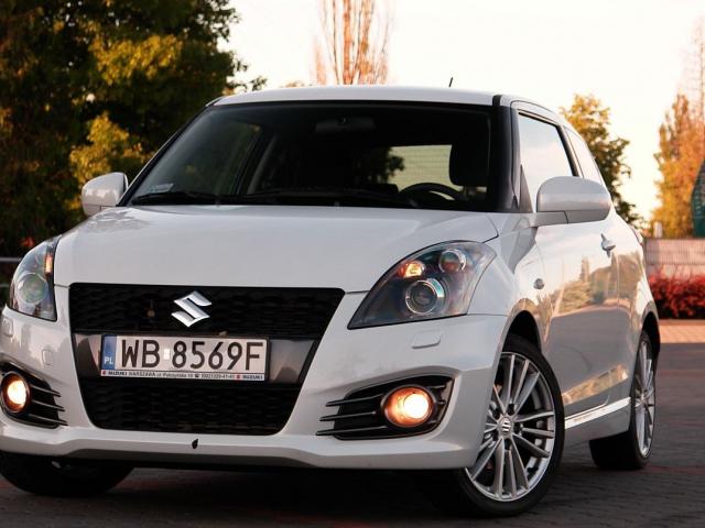 Hatchback 3d (2010 - 2013)