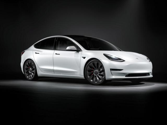 Sedan Facelifting (2020 - 2023)