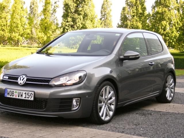 Hatchback 3d (2010 - 2012)